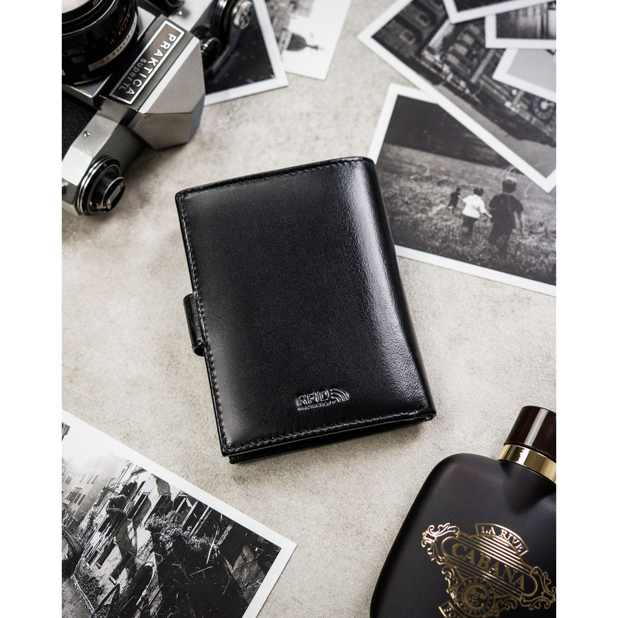 Duży, czarny portfel męski ze skóry naturalnej zamykany na zatrzask - Peterson