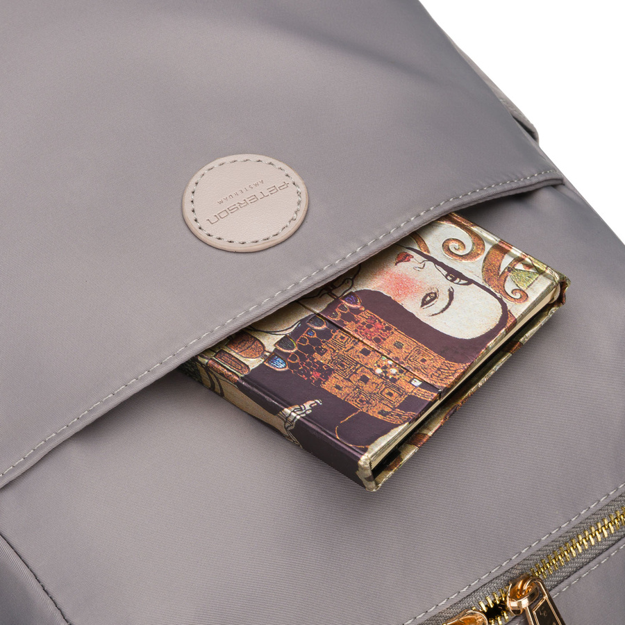 Szary plecak damski z nylonu i skóry ekologicznej z kieszonką zewnętrzną - Peterson