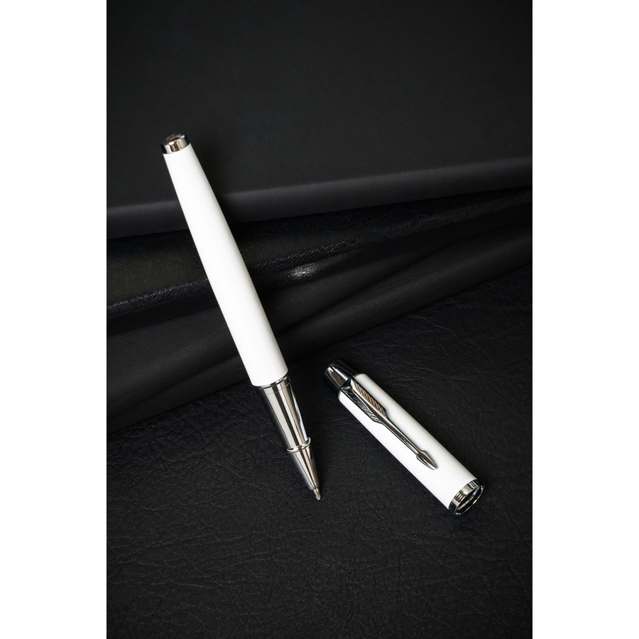 Biało-srebrny długopis metalowy z czarnym wkładem - Peterson