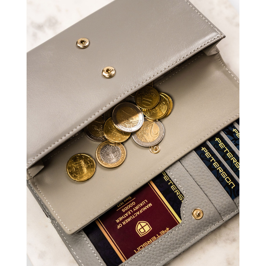 Portfel ze skóry naturalnej w kwiatowy wzór zamykany zatrzaskiem - Peterson