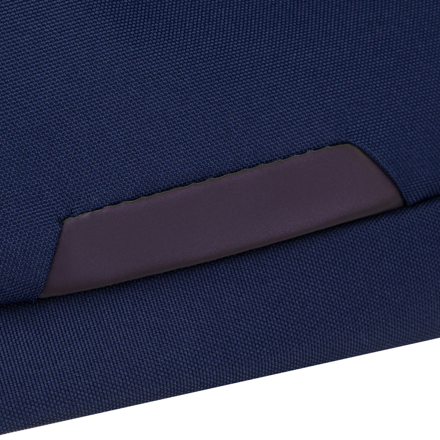 Granatowa, sportowa saszetka z poliestru zamykana suwakiem - Peterson