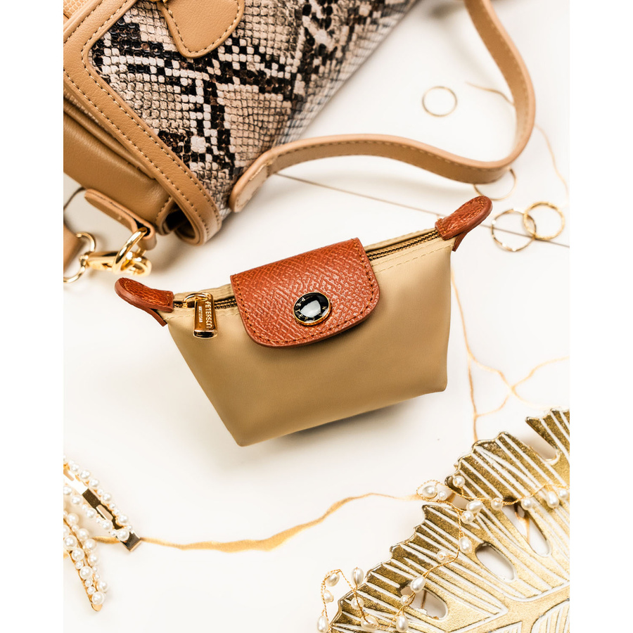 Etui na klucze wykonane z poliestru i skóry ekologicznej w ciemnobeżowym kolorze - Peterson