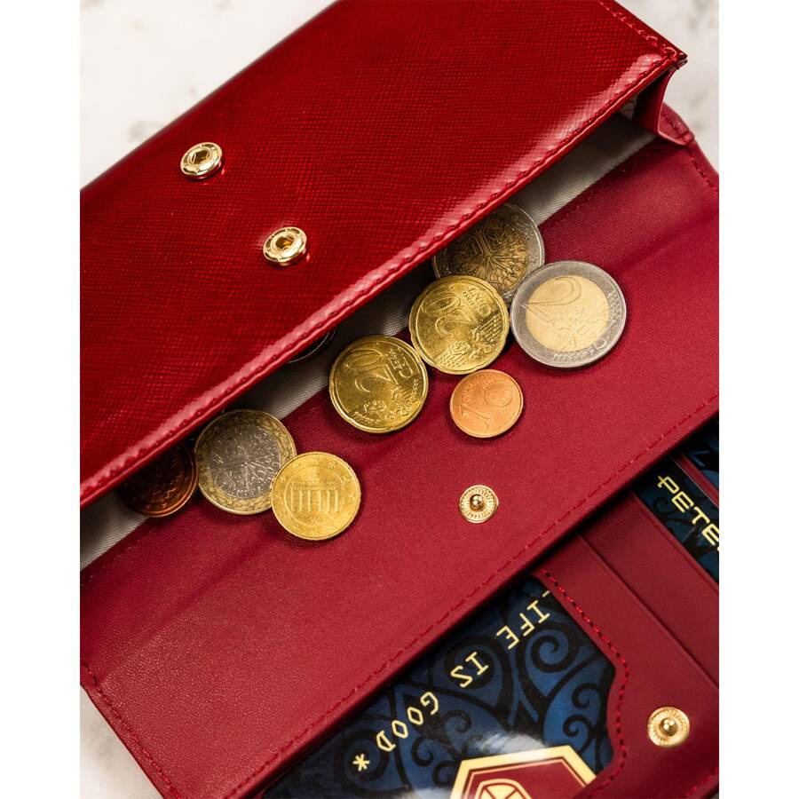 Modny portfel damski czerwony z lakierowanej skóry naturalnej - Peterson