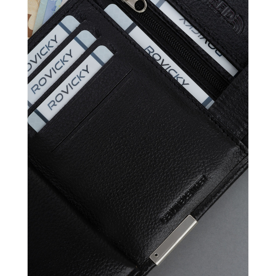 Duży, skórzany portfel męski w czarnym kolorze zamykany zatrzaskiem - 4U Cavaldi