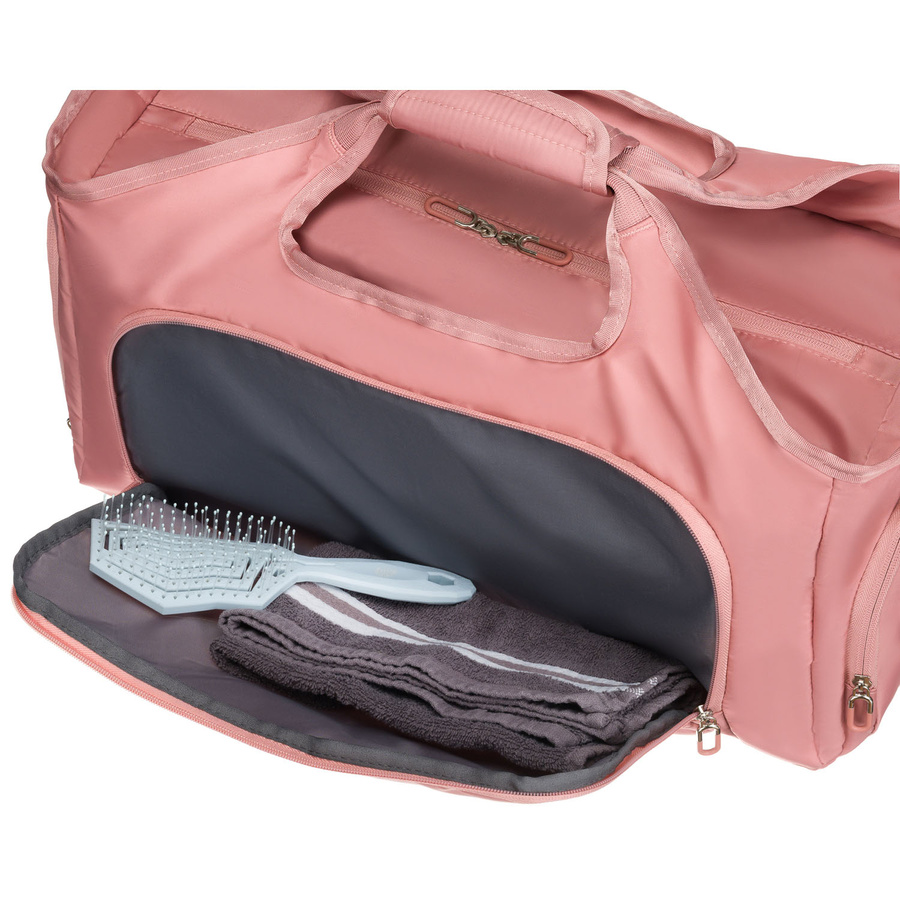 Sportowa torba podróżna z poliestru w różowym kolorze zamykana na suwak - Peterson