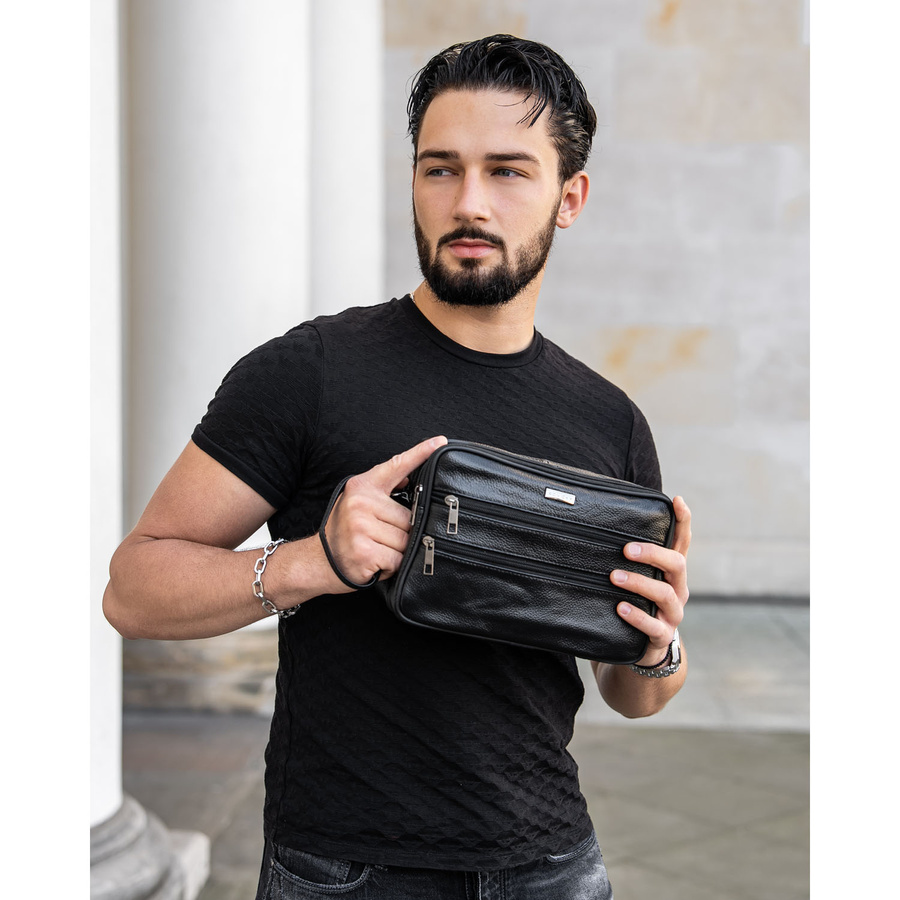 Skórzana saszetka męska w czarnym kolorze z kieszeniami zewnętrznymi - Rovicky