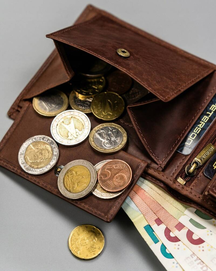 Duży, skórzany portfel męski z ozdobnym tłoczeniem - Peterson