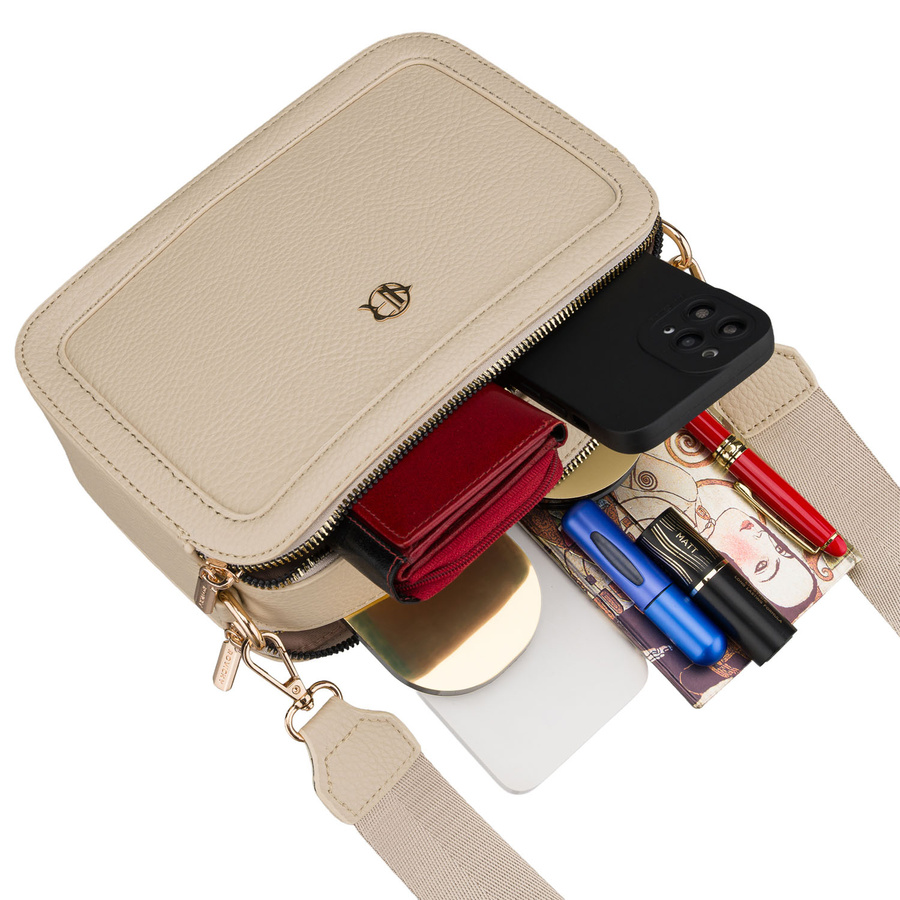 Miejska torebka damska na ramię w beżowym kolorze wykonana ze skóry ekologicznej - Rovicky