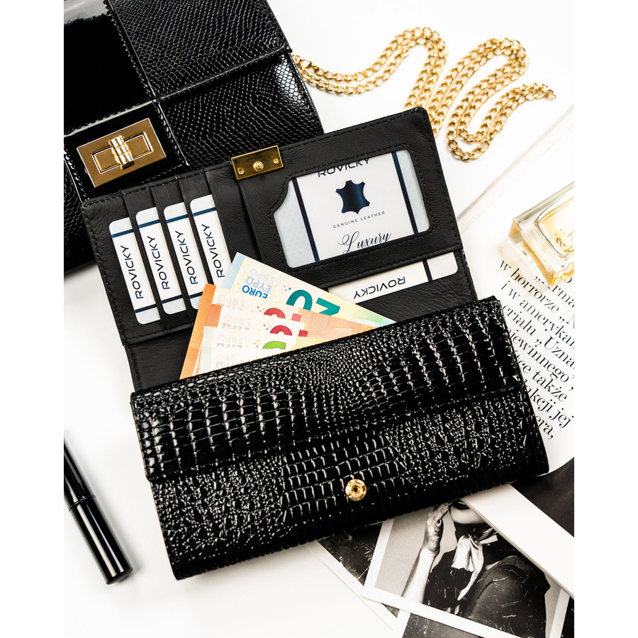 Lakierowany, czarny portfel damski ze skóry naturalnej z systemem RFID - Rovicky