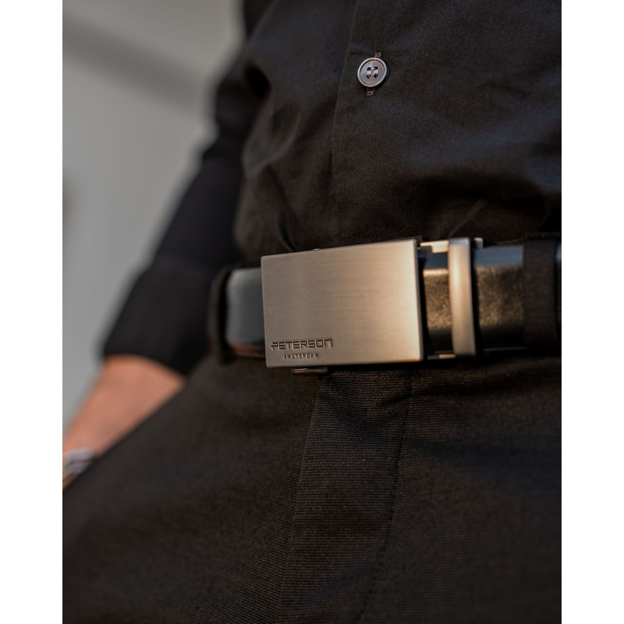Elegancki pasek męski z klamrą automatyczną - Peterson