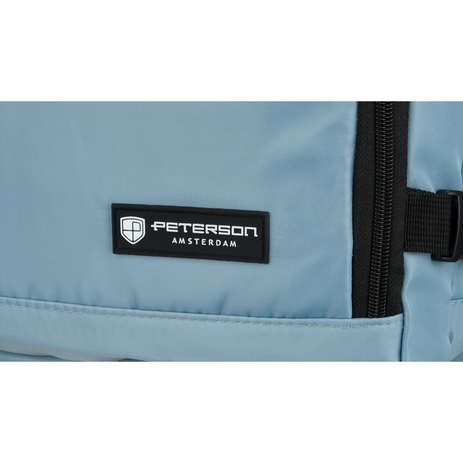 Plecak podróżny w niebieskim kolorze, dwukomorowy i zawieszony na regulowanych szelkach - Peterson