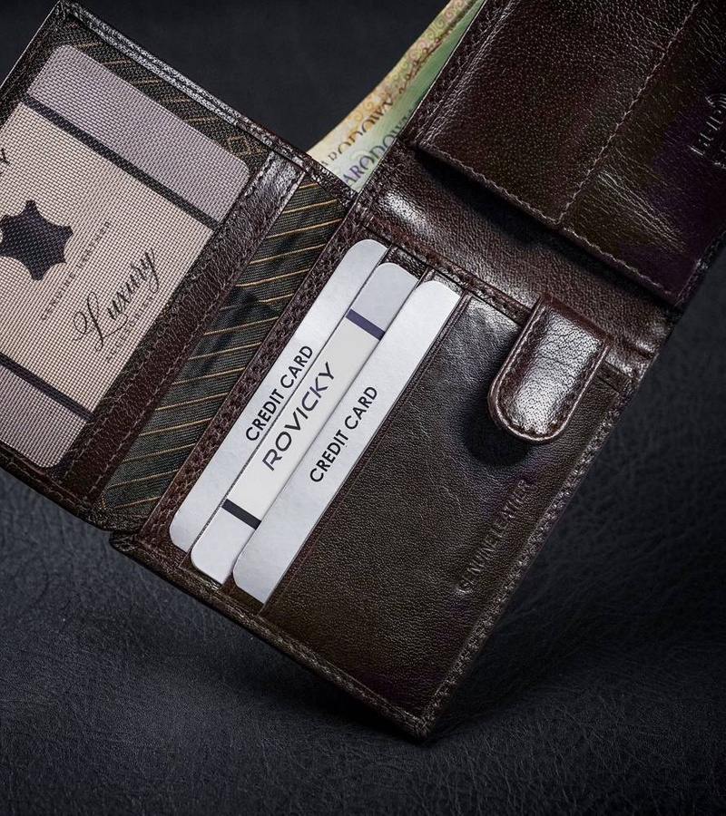 Skórzany portfel męski z ochroną kart RFID Protect - Rovicky