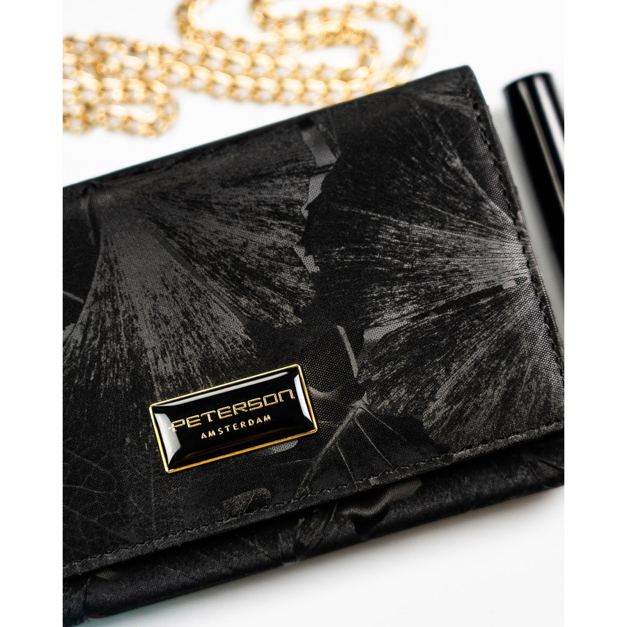 Poziomy, duży portfel damski ze skóry naturalnej i ekologicznej w czarnym kolorze - Peterson