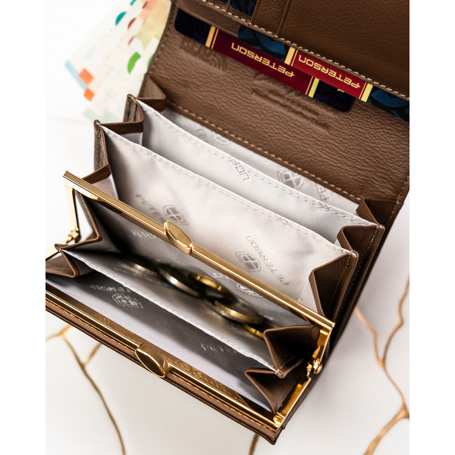 Brązowy portfel damski odszyty ze skóry naturalnej i ekologicznej - Peterson