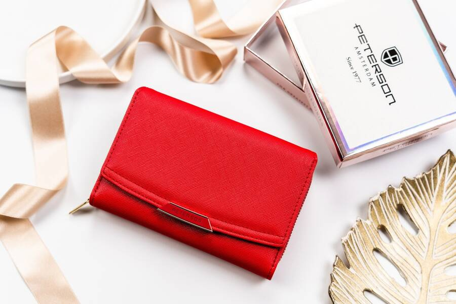 Elegancki portfel damski ze skóry ekologicznej zamykany na zatrzask - Peterson