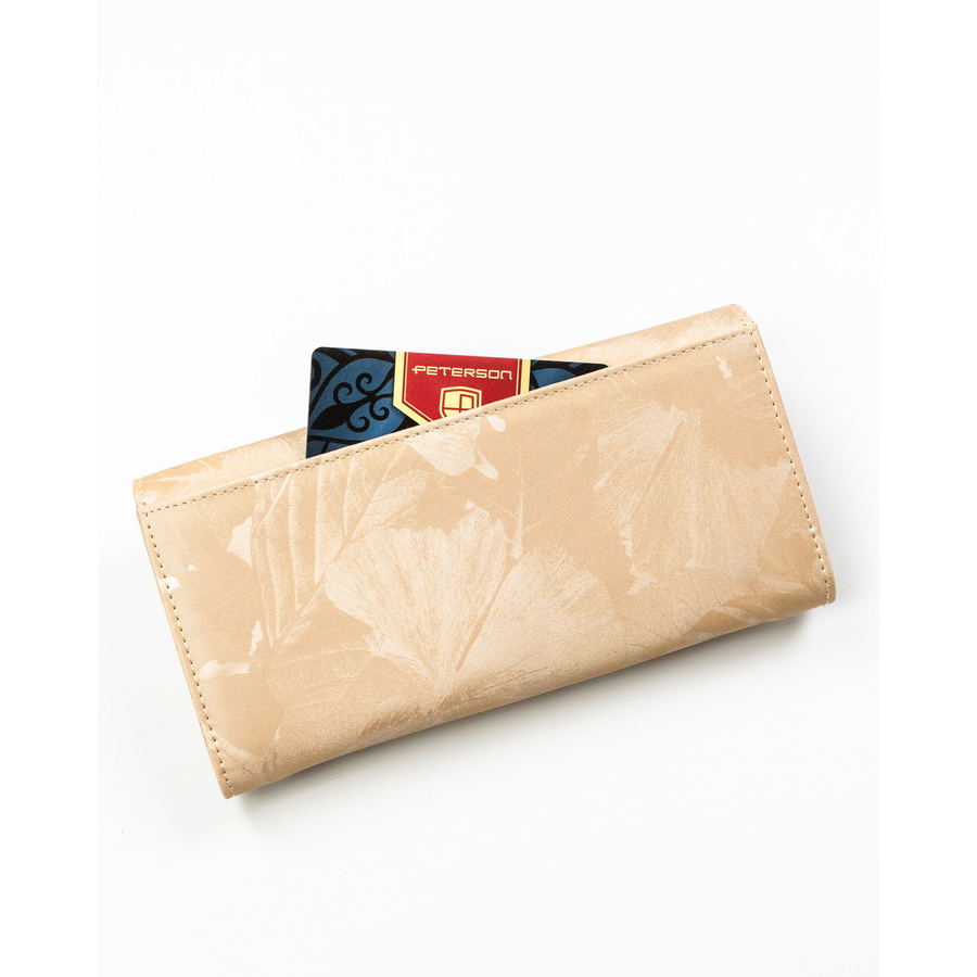 Beżowy portfel damski ze skóry naturalnej i ekologicznej w roślinny wzór - Peterson