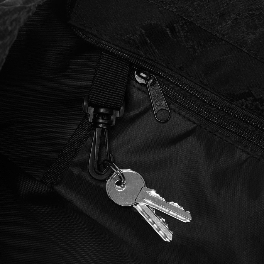 Duży, czarny shopper damski z poliestru zawieszony na uchwytach i regulowanym pasku - Rovicky