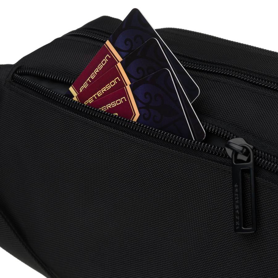 Saszetka męska w czarnym kolorze zamykana suwakiem, jednokomorowa - Peterson