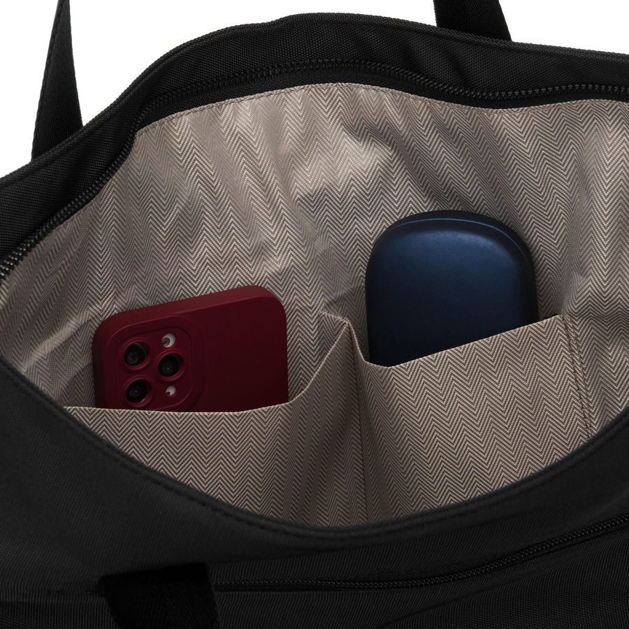 Jednokomorowa, czarna shopperka damska zamykana suwakiem - Peterson