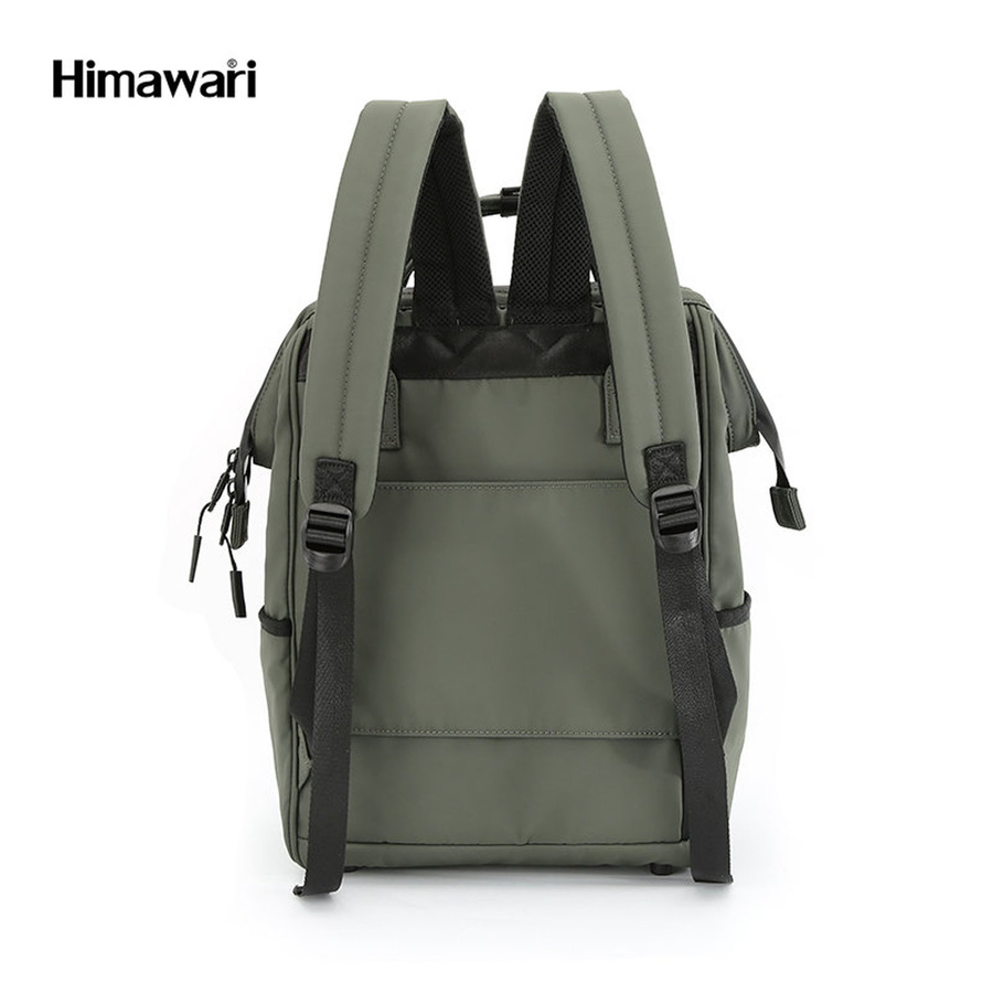 Plecak z wodoodpornego nylonu w zielonym kolorze wyposażony w stabilizujące nóżki na spodzie - Himawari