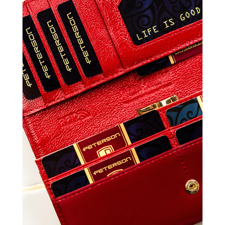 Duży, czerwony portfel damski wykonany ze skóry naturalnej i ekologicznej zamykany zatrzaskiem - Peterson