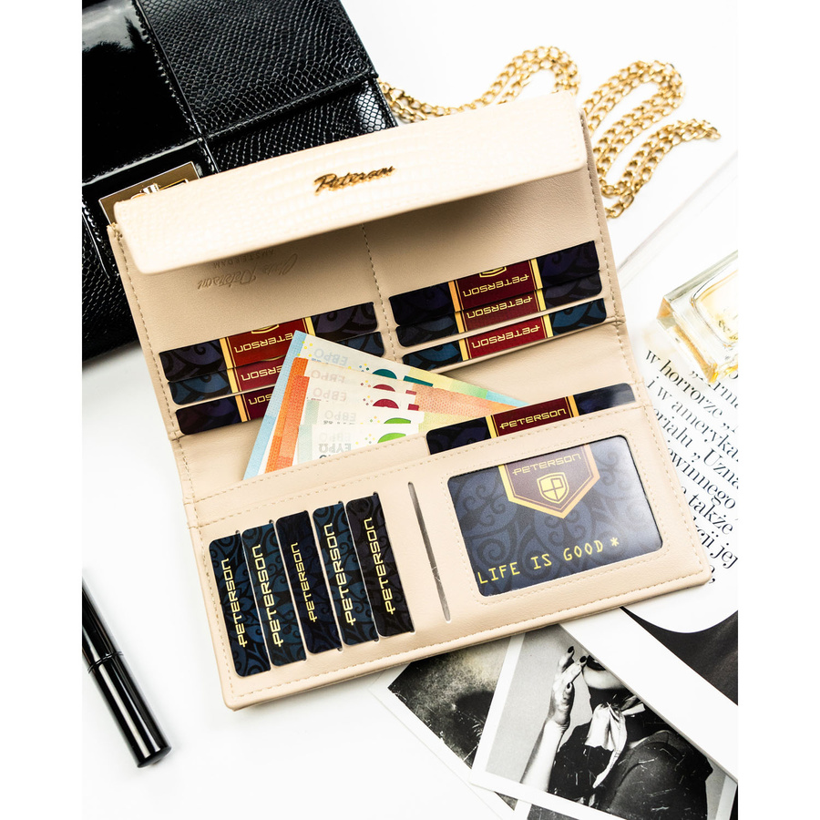 Poziomy portfel damski ze skóry ekologicznej w beżowym kolorze z tłoczeniem na wzór skóry krokodyla - Peterson