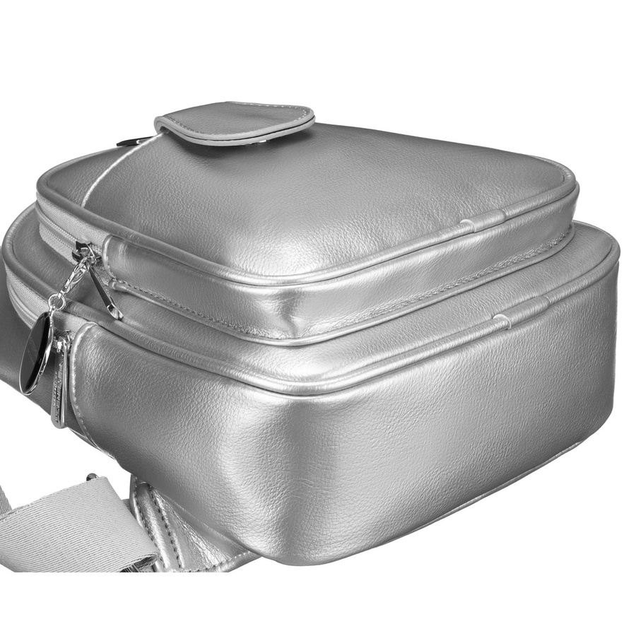 Modna srebrna saszetka damska z eko skóry nerka na ramię crossbody Peterson