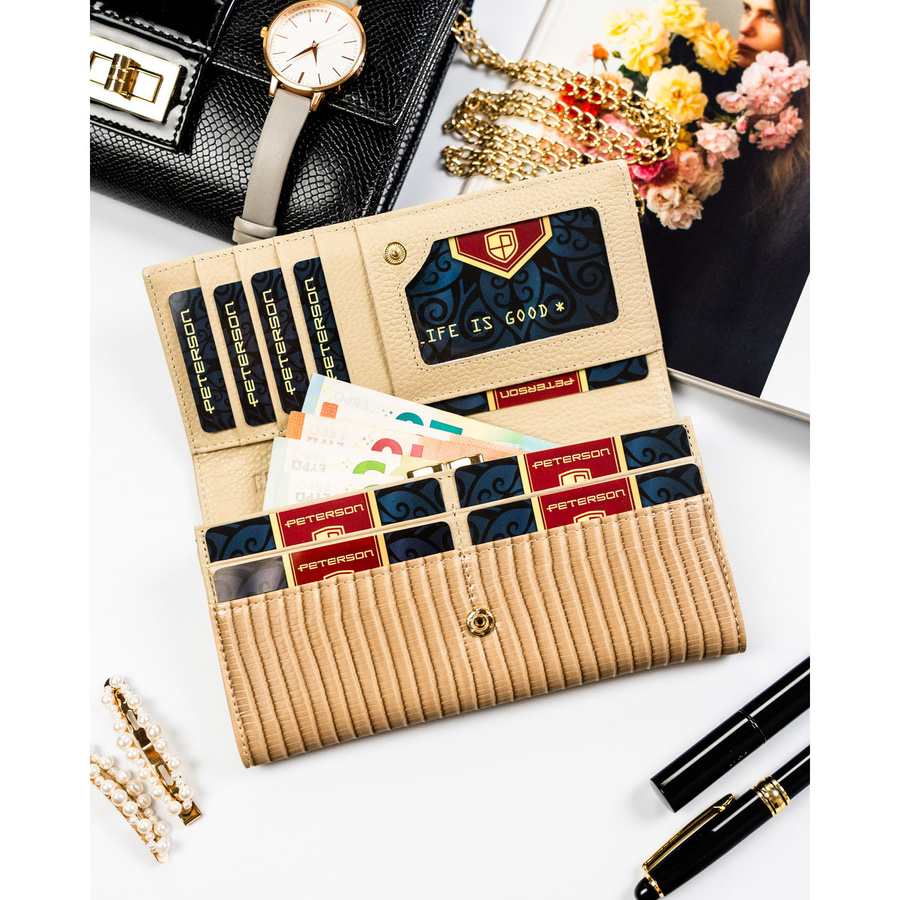 Beżowy portfel damski ze skóry naturalnej i ekologicznej w pleciony wzór - Peterson