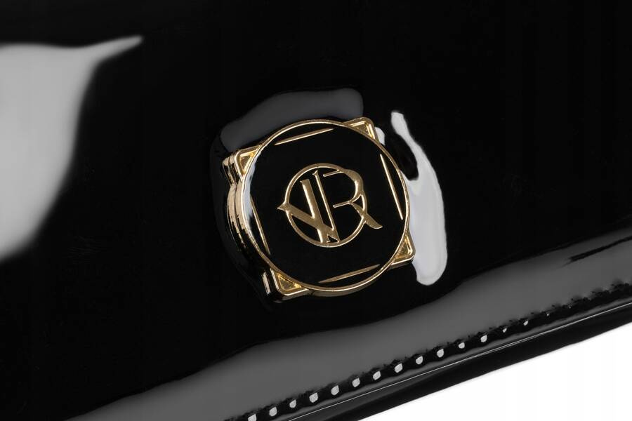 Czarna, elegancka torebka 2w1 wykonana z lakierowanej skóry ekologicznej - Rovicky