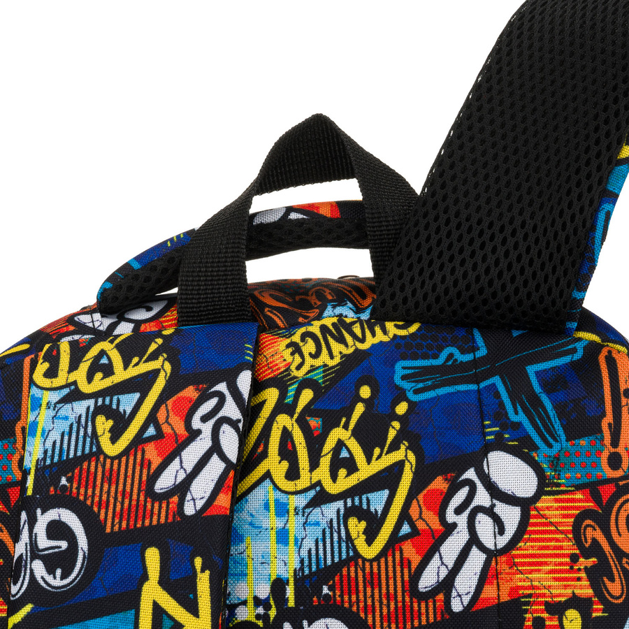 Plecak młodzieżowy do szkoły odszyty z poliestru ze wzorem imitującym graffiti - Peterson