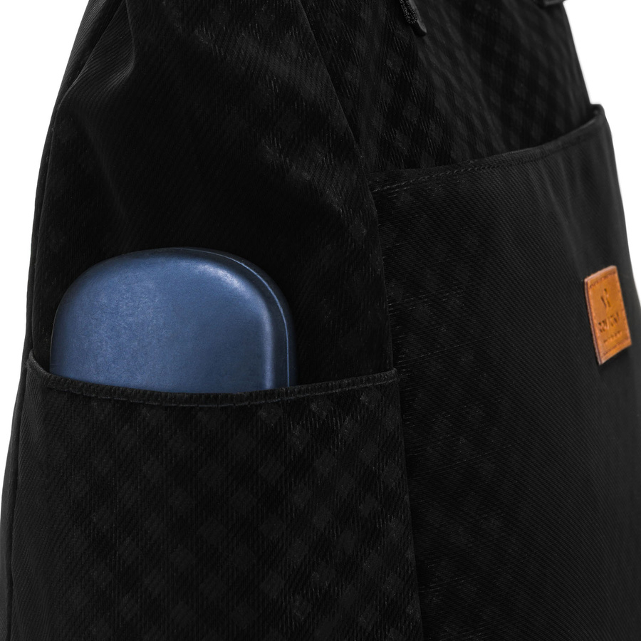 Czarny shopper damski z poliestru pokrytego geometrycznym wzorem - Rovicky