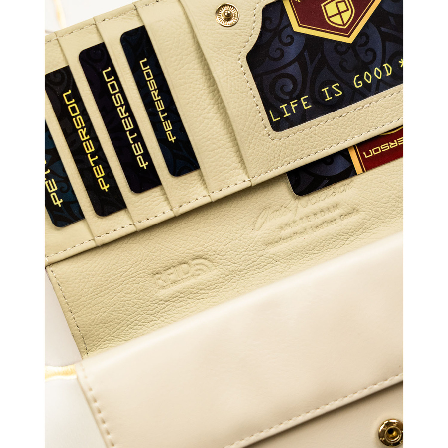 Elegancki portfel damski w kwiaty wykonany ze skóry naturalnej i ekologicznej zamykany zatrzaskiem - Peterson