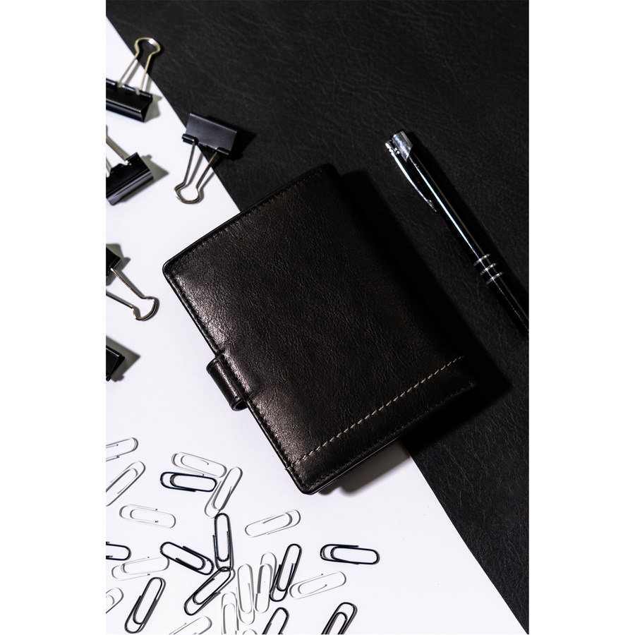 Męski portfel skórzany z zapinką na zatrzask - Rovicky