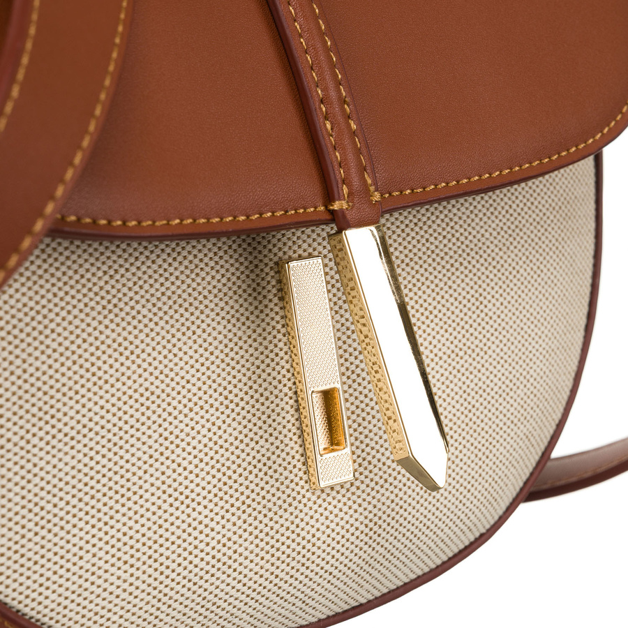 Półokrągła beżowo - brązowa listonoszka damska ze skóry naturalnej i płótna canvas Peterson