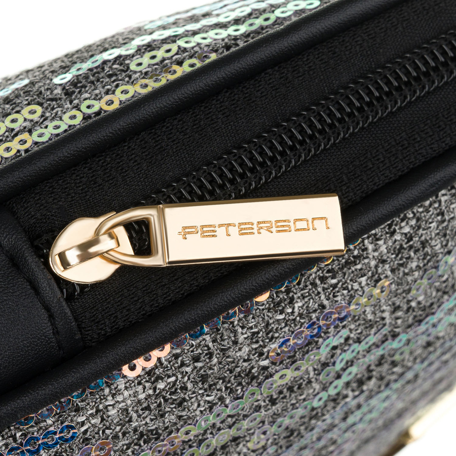 Czarna kosmetyczka z materiału syntetycznego, jednokomorowa i zamykana suwakiem - Peterson