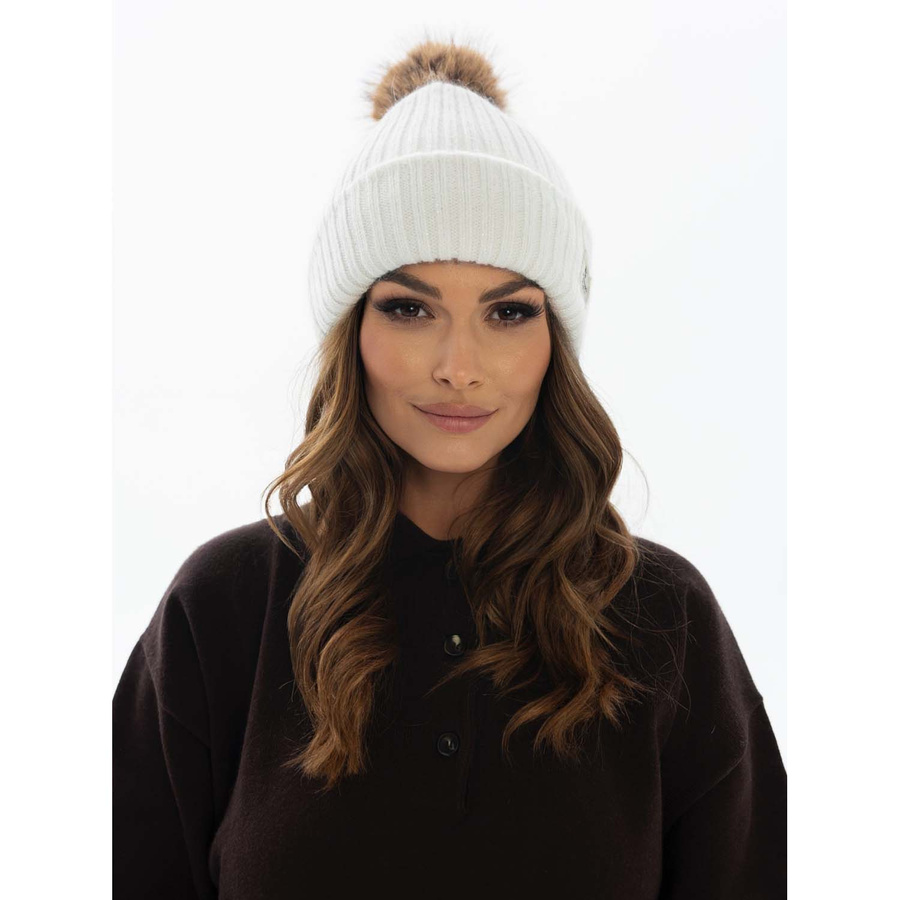 Ciepła biała czapka damska z futerkiem – Peterson
