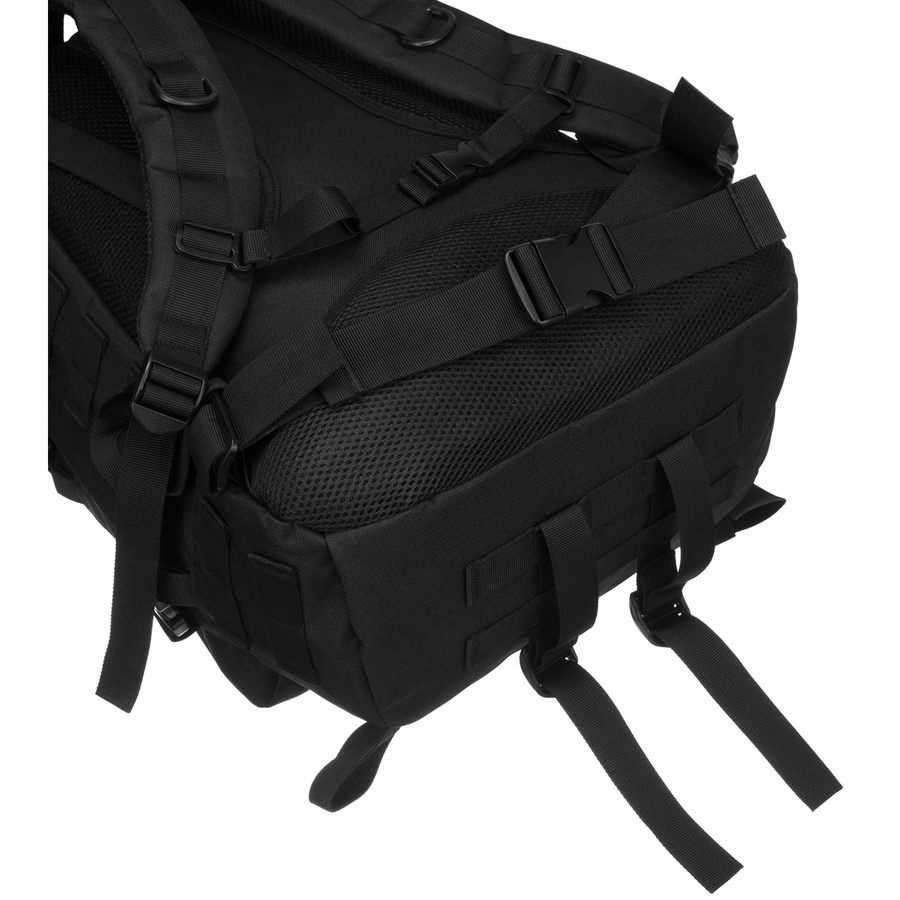 Czarny plecak militarny zawieszony na regulowanych szelkach, trzykomorowy - Peterson