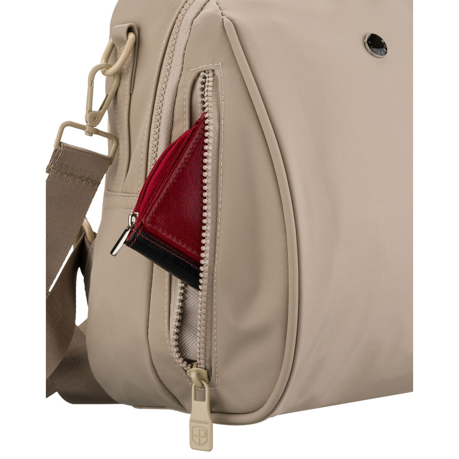 Miejski plecak damski wykonany z poliestru w kolorze ecru, wyposażony w dodatkowy pasek - Peterson