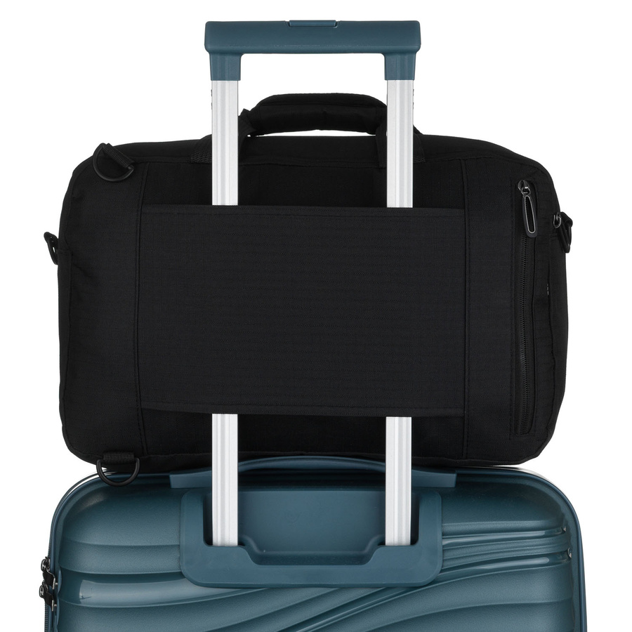 Plecak podróżny w czarnym kolorze zamykany suwakiem, idealny na bagaż podręczny - Peterson