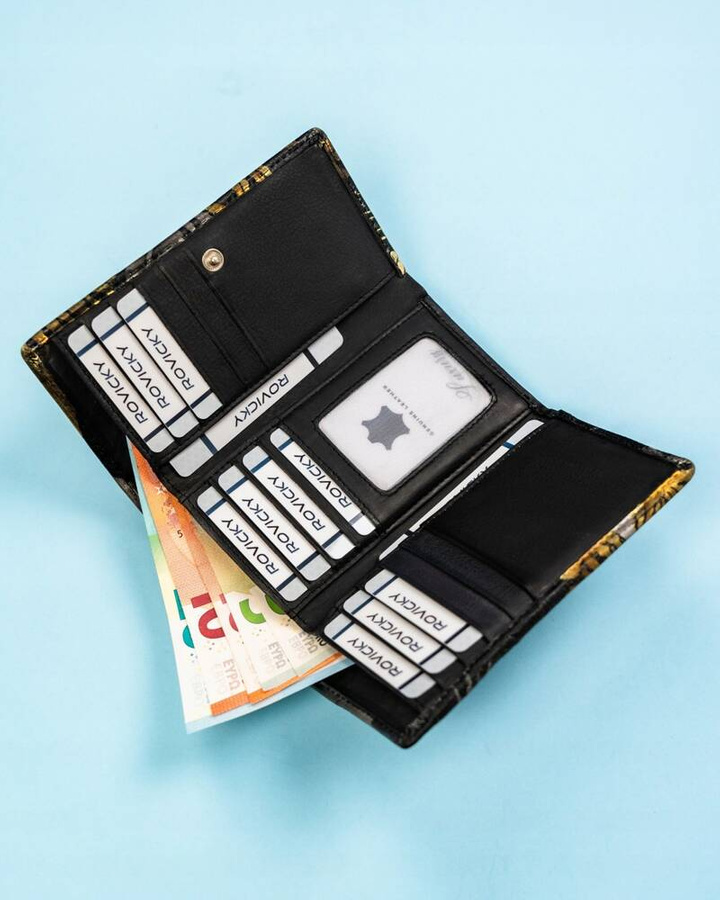 Duży portfel damski na zatrzask wykonany ze skóry naturalnej - Rovicky