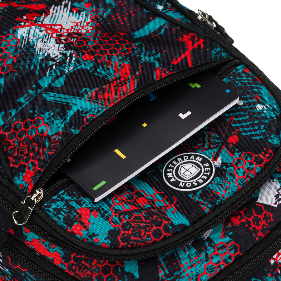 Dwukomorowy plecak szkolny odszyty z poliestru w oryginalny wzór - Peterson