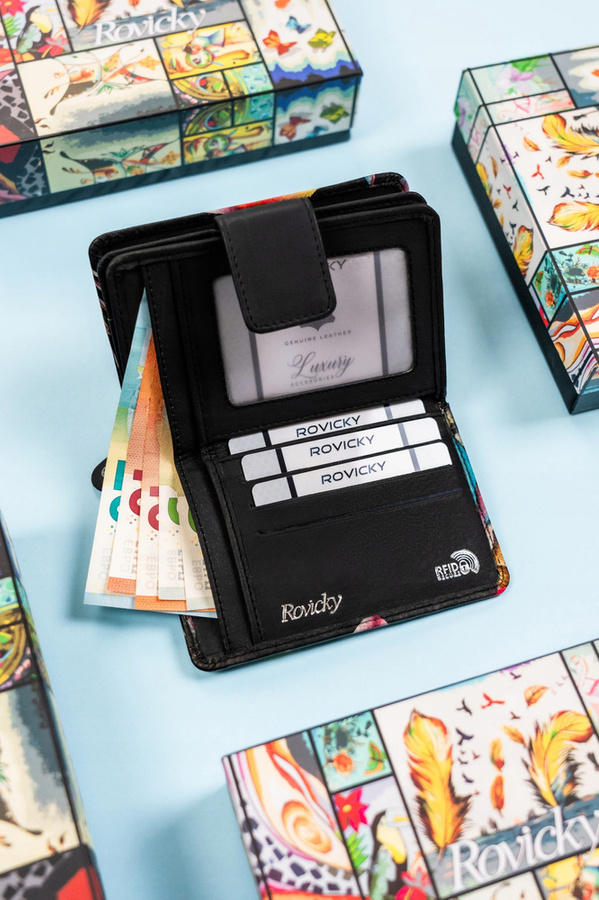 Duży, pionowy portfel damski ze skóry naturalnej - Rovicky