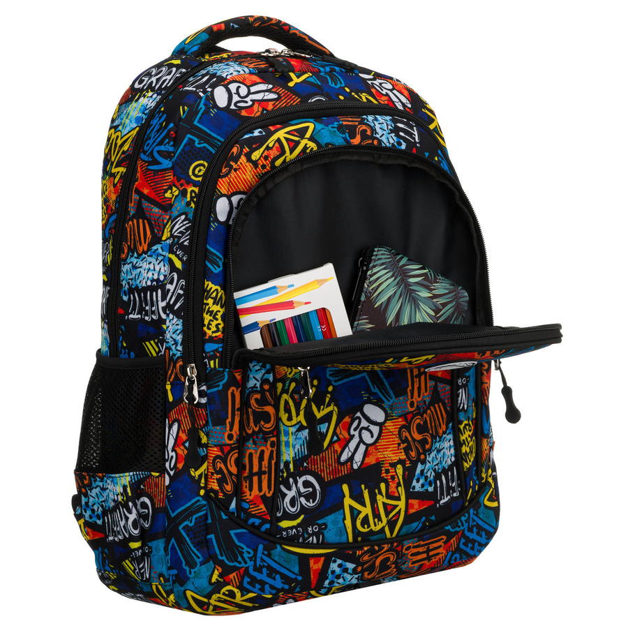 Plecak młodzieżowy do szkoły odszyty z poliestru ze wzorem imitującym graffiti - Peterson