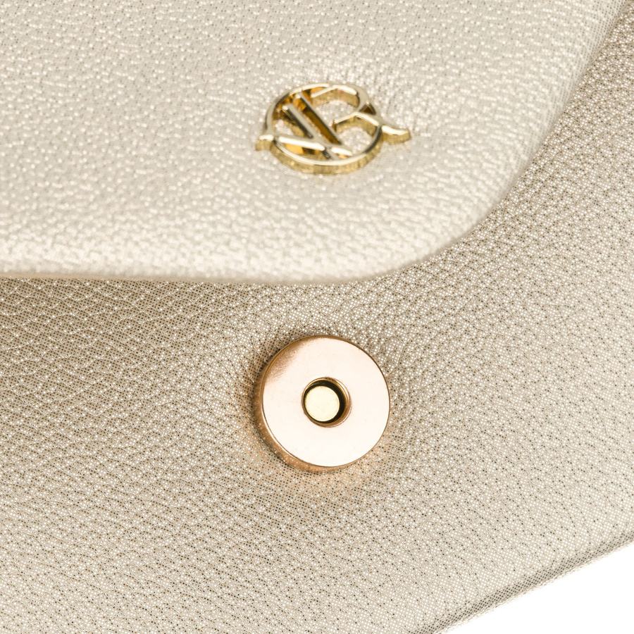 Złota kopertówka damska wykonana ze skóry ekologicznej zamykana klipsem magnetycznym - Rovicky