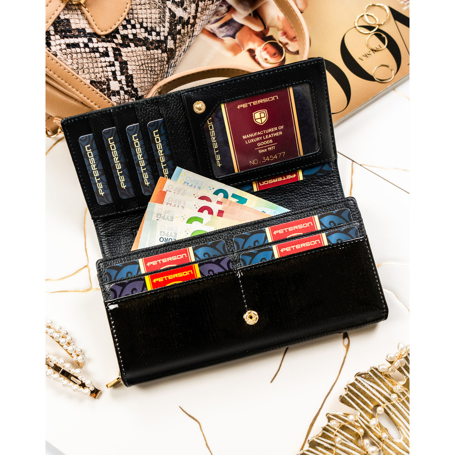 Portfel damski ze skóry naturalnej w czarnym kolorze, wyposażony w system RFID - Peterson