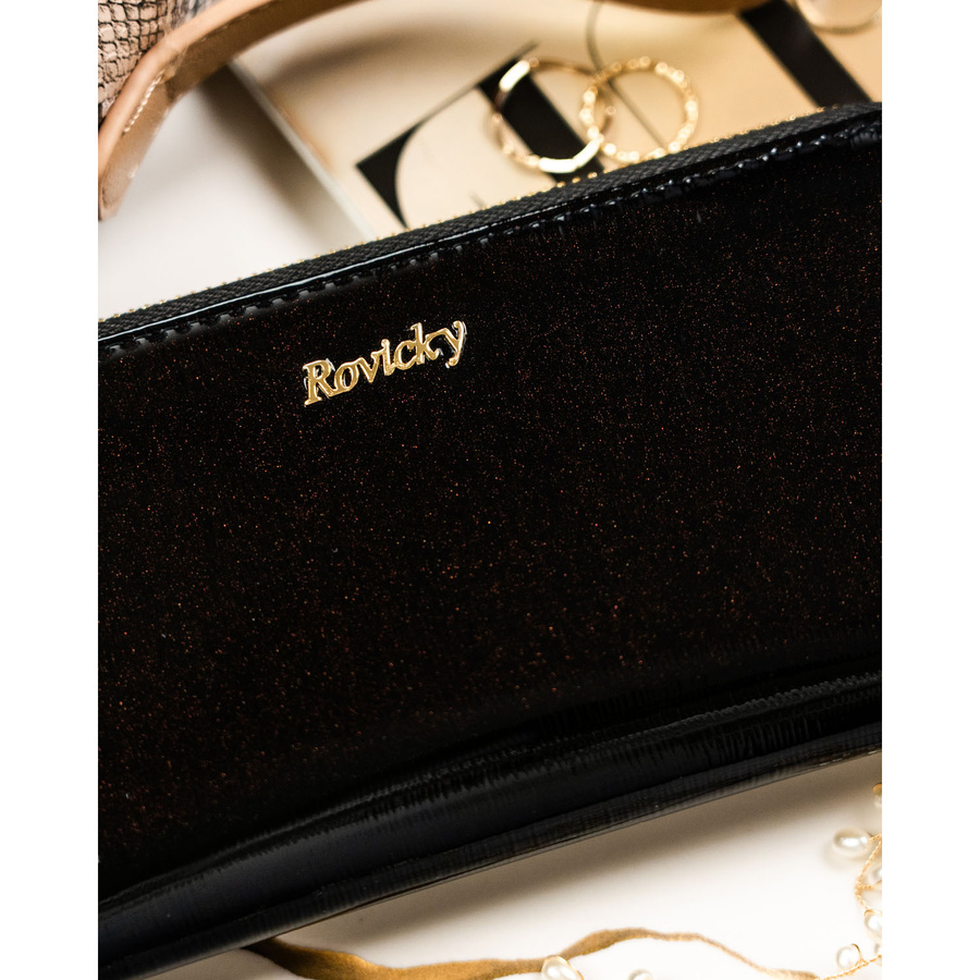 Czarny portfel-piórnik damski z lakierowanej skóry naturalnej wyposażony w system RFID - Rovicky