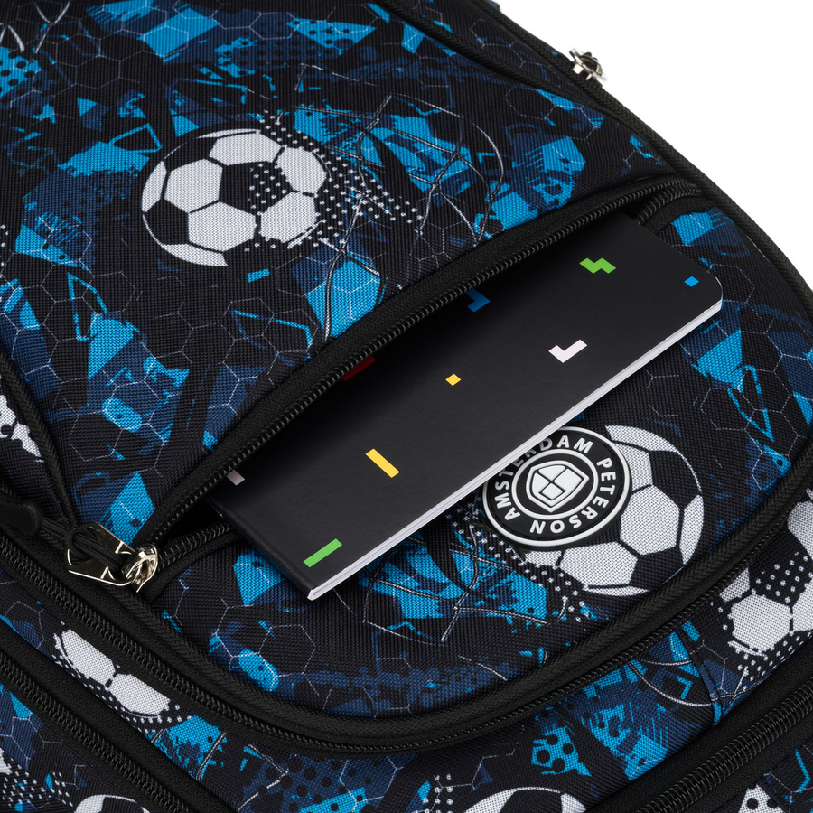 Szkolny tornister z poliestru pokryty wzorem w piłkę nożną - Peterson