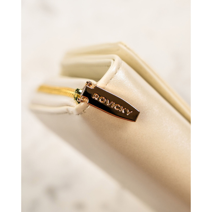 Średni, beżowy portfel damski ze skóry ekologicznej, model mieszczący dowód rejestracyjny - Rovicky