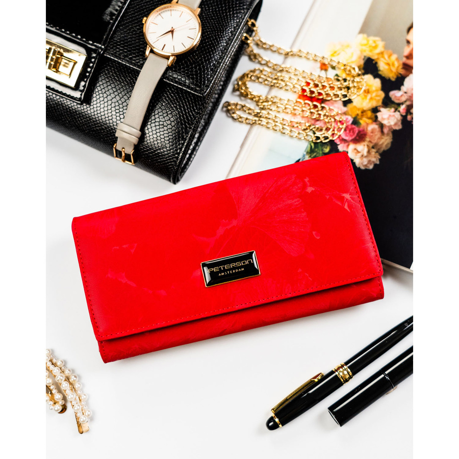 Czerwony portfel damski ze skóry naturalnej i ekologicznej zamykany zatrzaskiem - Peterson