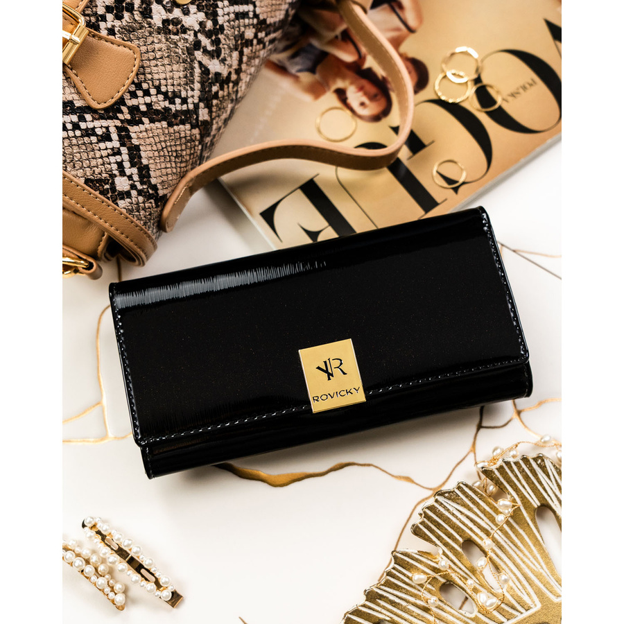 Duży, skórzany portfel damski w czarnym kolorze zamykany na zatrzask - Rovicky
